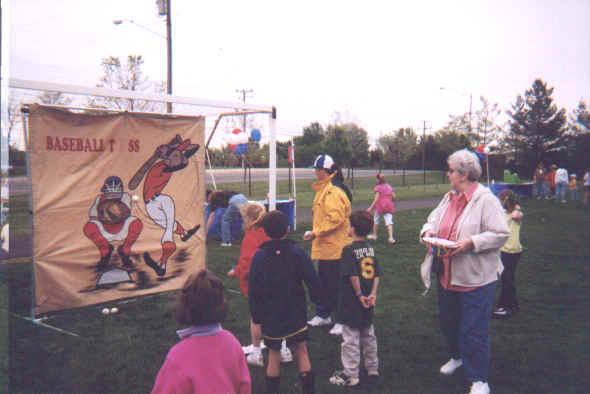 BASEBALL TOSS