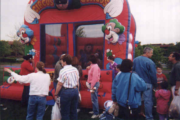 Bounce House Virginia | CIRCUS MOONBOUNCE CIRCUS MOONBOUNCE