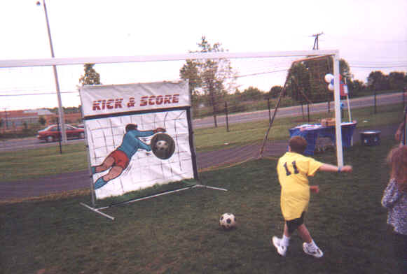 KICK & SCORE SOCCER