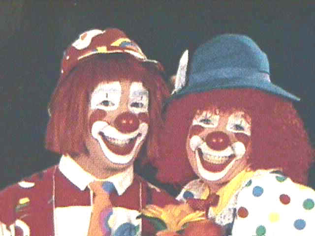 HAPPY CLOWNS